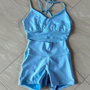 #2007 ALO Yoga Set Blue Skies Sport Bra S and Shorts XS